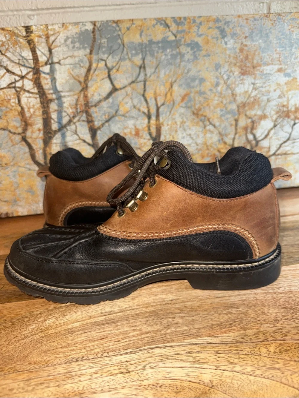 Vintage Tommy Hilfiger Brown and Black Leather Lace Duck Boots M-8 (W-9 to 9.5